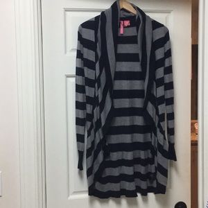 Long light weight sweater top